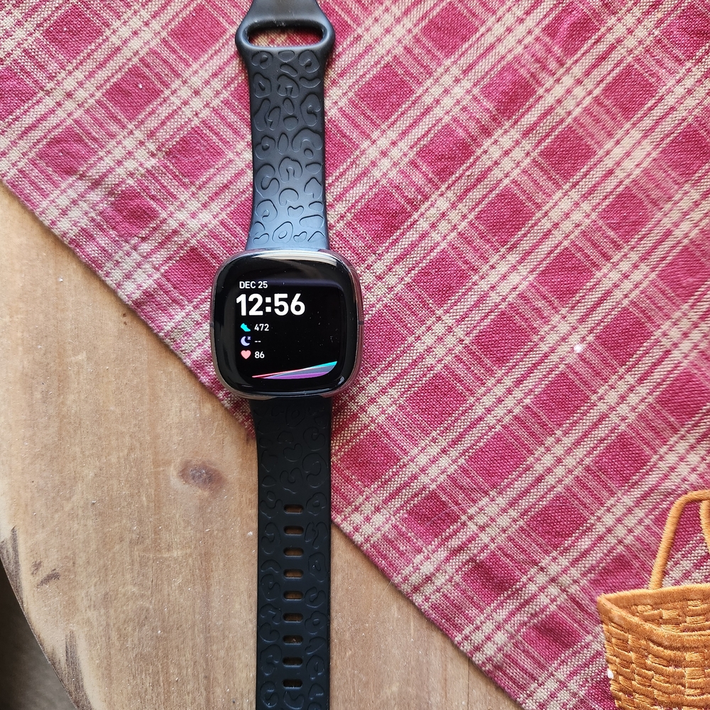 Fitbit Black Smartwatch with Patterned Band